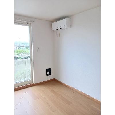 バン・ド・ソレイユ 203【管理NO：1-013663101-02030】 ★家具家電は申し込み後に搬入します★の物件画像