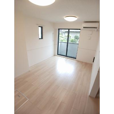 ウィズ・テール南彦根１号館 101【管理NO：1-027968901-01010】 ★家具家電は申し込み後に搬入しますの物件画像