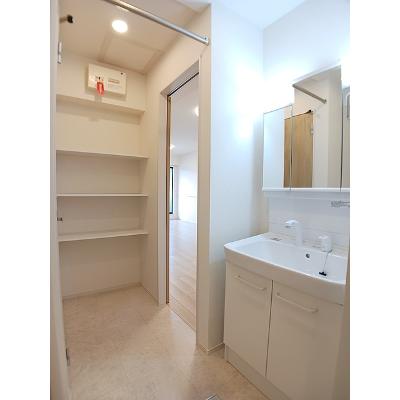 Ｙフォレスト五個荘 201【管理NO：1-027024901-02010】 ★家具家電は申し込み後に搬入しますの物件画像