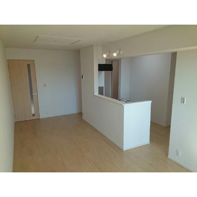 フォレストひばりおか 301【管理NO：1-023280201-03010】 2026年07月上旬入居可能の物件画像