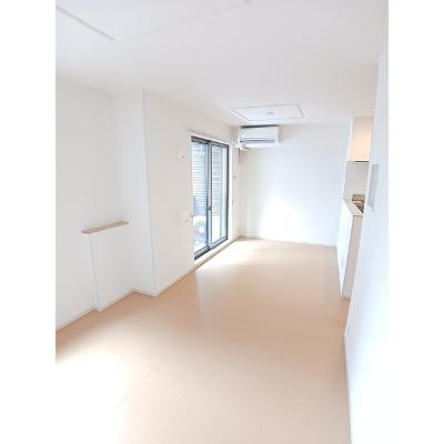 フラワー・レイ 103【管理NO：1-021058701-01030】 ★家具家電は申し込み後に搬入しますの物件画像