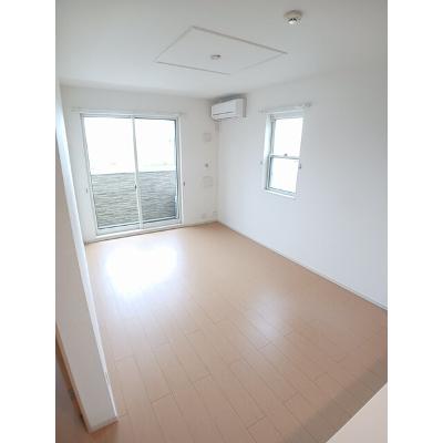リバーサイド　レジデンス 105【管理NO：1-018231501-01050】 ★家具家電は申し込み後に搬入しますの物件画像