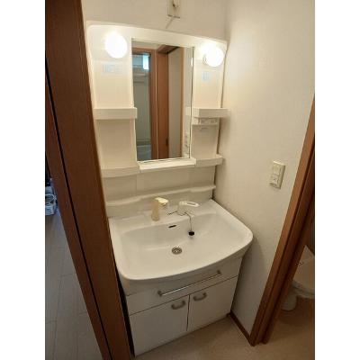 ポート　リジェールⅢ 102【管理NO：1-014584903-01020】 ★家具家電は申し込み後に搬入しますの物件画像