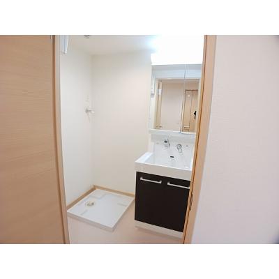 ブリリアント　テラス 301【管理NO：1-017932101-03010】 ★家具家電は申し込み後に搬入します 2026年08月下旬入居可能の物件画像