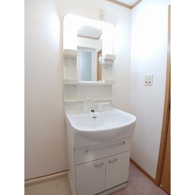フロントパークこうかⅡ 204【管理NO：1-012573201-02040】 ★家具家電は申し込み後に搬入しますの物件画像