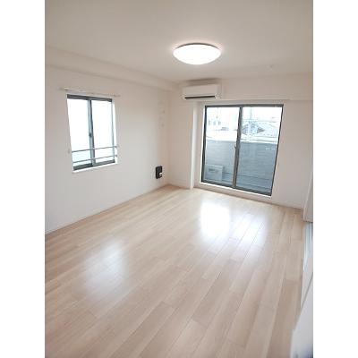 ウエスト　レイク 303【管理NO：1-028197301-03030】 ★家具家電は申し込み後に搬入しますの物件画像