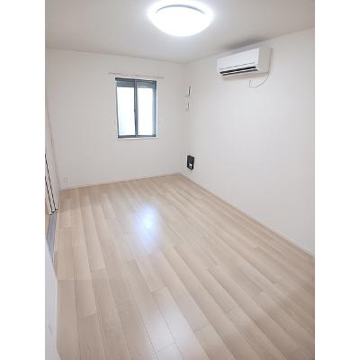 ウエスト　レイク 102【管理NO：1-028197301-01020】 ★家具家電は申し込み後に搬入しますの物件画像