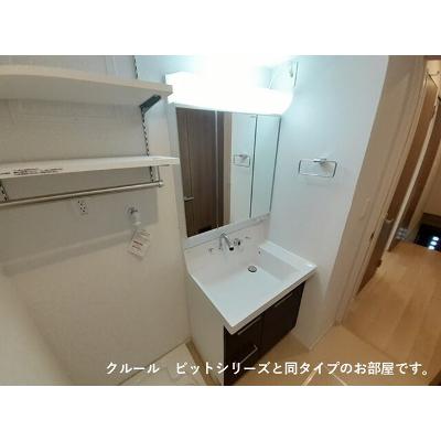 ロイヤル　エンブレム 202【管理NO：1-027839801-02020】 ★家具家電は申し込み後に搬入します 2026年09月上旬入居可能の物件画像