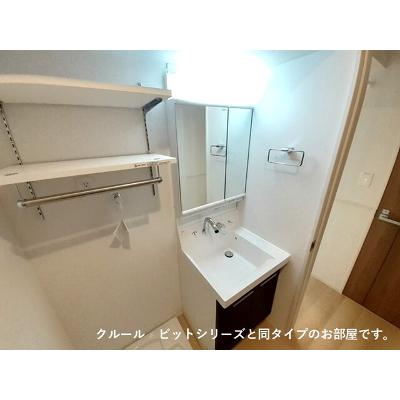ロイヤル　エンブレム 103【管理NO：1-027839801-01030】 ★家具家電は申し込み後に搬入します 2026年09月上旬入居可能の物件画像