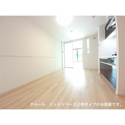 ロイヤル　エンブレム 102【管理NO：1-027839801-01020】 ★家具家電は申し込み後に搬入します 2026年09月上旬入居可能の物件画像