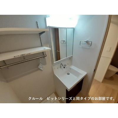 ロイヤル　エンブレム 102【管理NO：1-027839801-01020】 ★家具家電は申し込み後に搬入します 2026年09月上旬入居可能の物件画像