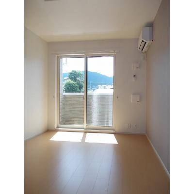 グラードⅡ 102【管理NO：1-019576501-01020】 ★家具家電は申し込み後に搬入しますの物件画像