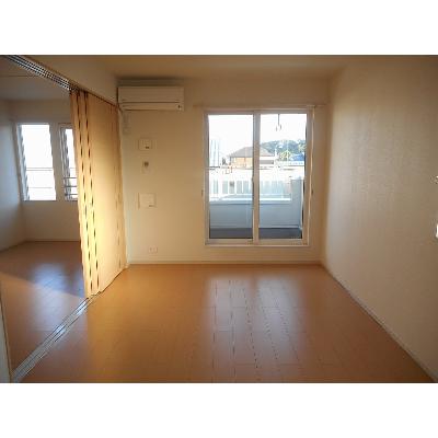 ＲｉｒｉａⅦ　１ 201【管理NO：1-019271001-02010】 ★家具家電は申し込み後に搬入しますの物件画像