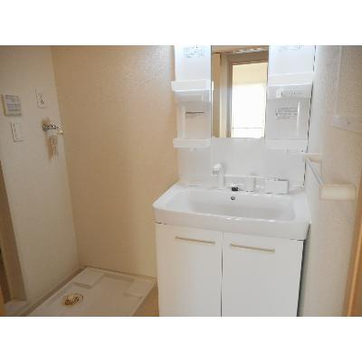 ＲｉｒｉａⅦ　１ 201【管理NO：1-019271001-02010】 ★家具家電は申し込み後に搬入しますの物件画像