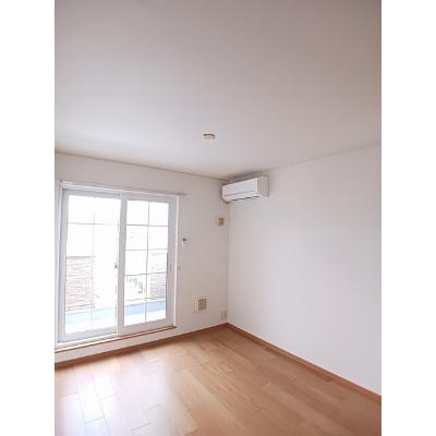 ラフレシ－ル 203【管理NO：1-013420701-02030】 ★家具家電は申し込み後に搬入しますの物件画像