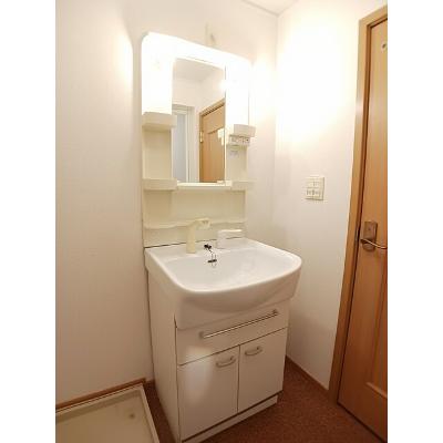 ラフレシ－ル 203【管理NO：1-013420701-02030】 ★家具家電は申し込み後に搬入しますの物件画像