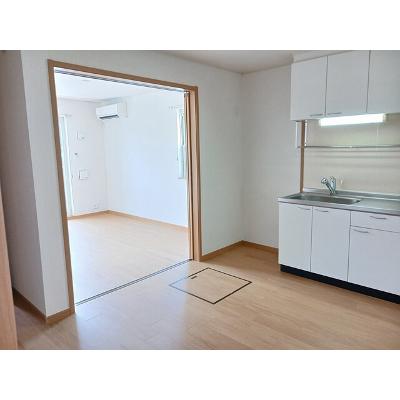 ベェル　ヴェル 101【管理NO：1-014219401-01010】 ★家具家電は申し込み後に搬入しますの物件画像