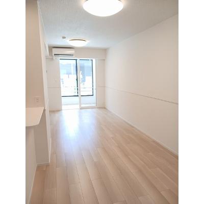 カレント綾部 102【管理NO：1-028278901-01020】 ★家具家電は申し込み後に搬入します★の物件画像