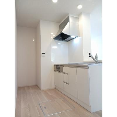 カレント綾部 102【管理NO：1-028278901-01020】 ★家具家電は申し込み後に搬入します★の物件画像