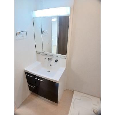 グランコート　ヌクイ 205【管理NO：1-027041801-02050】 ★家具家電は申し込み後に搬入しますの物件画像