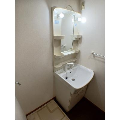 エレガンテ 203【管理NO：1-011585401-02030】 ★家具家電は申し込み後に搬入します★の物件画像