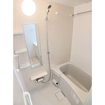 サピー日英Ⅲ 304【管理NO：1-028296101-03040】 ★家具家電は申し込み後に搬入します★の物件画像