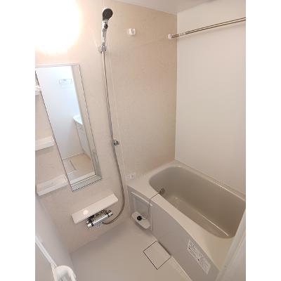 サピー日英Ⅲ 302【管理NO：1-028296101-03020】 ★家具家電は申し込み後に搬入します★の物件画像