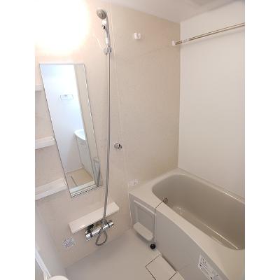 サピー日英Ⅲ 101【管理NO：1-028296101-01010】 ★家具家電は申し込み後に搬入します★の物件画像