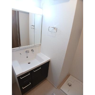 ソレイユ八条春日 201【管理NO：1-028237001-02010】 ★家具家電は申し込み後に搬入します★ ★2026年09月上旬入居可能★の物件画像