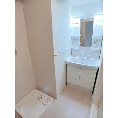 ジュネビーブ　Ⅱ 106【管理NO：1-022000402-01050】 ★家具家電は申し込み後に搬入しますの物件画像
