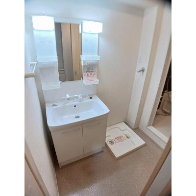 エスポワール小林 104【管理NO：1-021219901-01040】 ★家具家電は申し込み後に搬入します 2026年07月下旬入居可能の物件画像