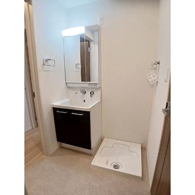 ヒカルサ尼崎栗山町 204【管理NO：1-028449201-02040】 ★家具家電は申し込み後に搬入します★の物件画像