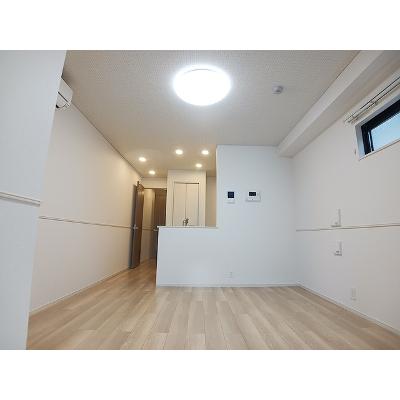 ヒカルサ尼崎栗山町 202【管理NO：1-028449201-02020】 ★家具家電は申し込み後に搬入します★の物件画像
