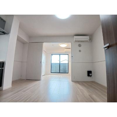 ヒカルサ尼崎神崎町 303【管理NO：1-028236601-03030】 ★家具家電は申し込み後に搬入します★の物件画像