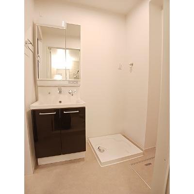 ヒカルサ尼崎神崎町 202【管理NO：1-028236601-02020】 ★家具家電は申し込み後に搬入しますの物件画像