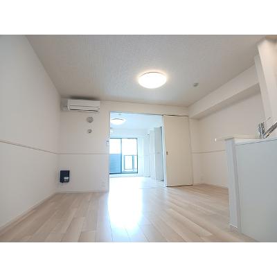 ヒカルサ尼崎神崎町 201【管理NO：1-028236601-02010】 ★家具家電は申し込み後に搬入します★の物件画像