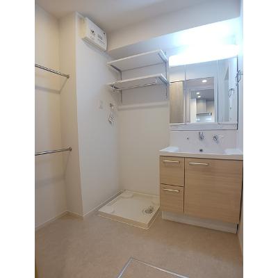 リヴァーサイド　ヴィラ 303【管理NO：1-027670301-03030】 ★家具家電は申し込み後に搬入しますの物件画像