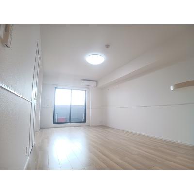 リヴァーサイド　ヴィラ 302【管理NO：1-027670301-03020】 ★家具家電は申し込み後に搬入しますの物件画像