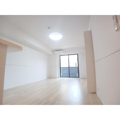 リヴァーサイド　ヴィラ 103【管理NO：1-027670301-01030】 ★家具家電は申し込み後に搬入しますの物件画像