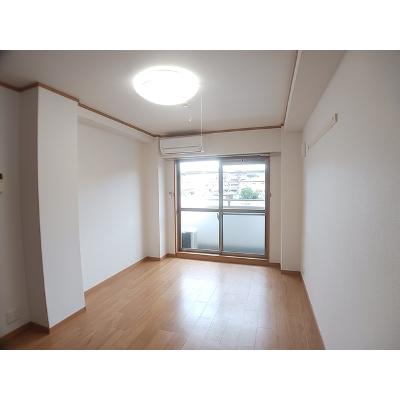 プリ－トバレンシアＢ 201【管理NO：1-013776101-02010】 ★家具家電は申し込み後に搬入しますの物件画像