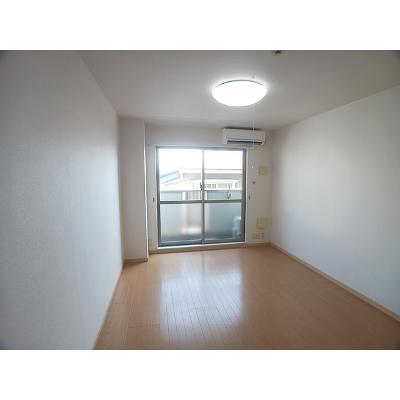 ハイビレッジ六甲 301【管理NO：1-015111601-03010】 ★家具家電は申し込み後に搬入します★の物件画像