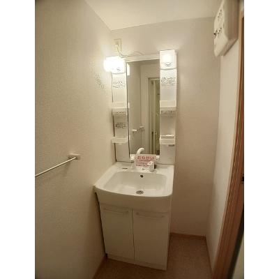 ハイビレッジ六甲 301【管理NO：1-015111601-03010】 ★家具家電は申し込み後に搬入します★の物件画像