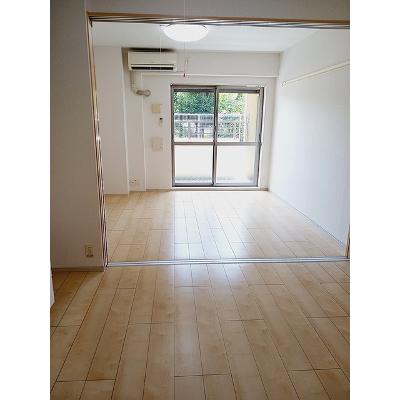 グランブルⅢ 102【管理NO：1-017022501-01020】 ★家具家電は申し込み後に搬入します 2026年07月下旬入居可能の物件画像
