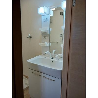 メイフラワー 201【管理NO：1-016364401-02010】 ★家具家電は申し込み後に搬入します★の物件画像