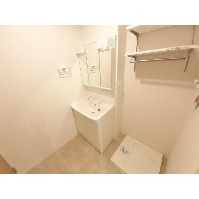 エスラル 103【管理NO：1-026655501-01030】 ★家具家電は申し込み後に搬入します 2026年07月中旬入居可能の物件画像
