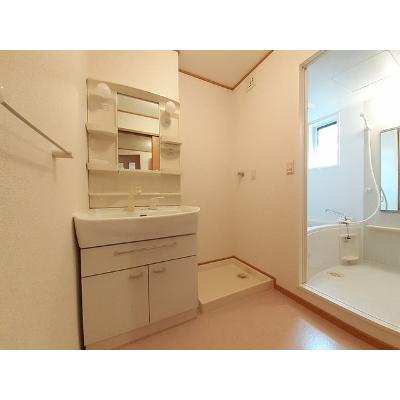 ヴェルサン・アベニュⅡ 103【管理NO：1-013233902-01030】 ★家具家電は申し込み後に搬入しますの物件画像