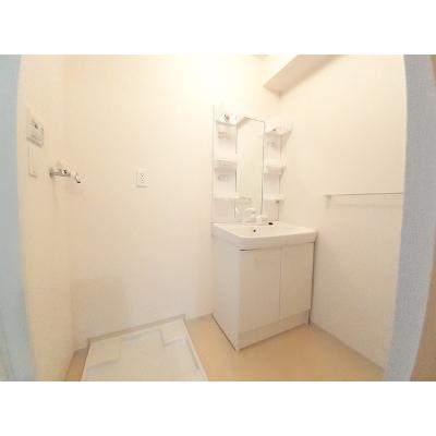 グレイス・アズーリ 102【管理NO：1-019112201-01020】 ★家具家電は申し込み後に搬入しますの物件画像