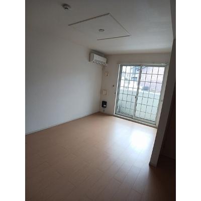 パイン　グローブ 102【管理NO：1-018643402-01020】 ★家具家電は申し込み後に搬入します★の物件画像