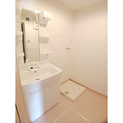 カーサフェリーチェ　Ⅱ 201【管理NO：1-015603201-02010】 ★家具家電は申し込み後に搬入しますの物件画像