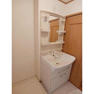 デスパシオ下戸田 203【管理NO：1-013306001-02030】 ★家具家電は申し込み後に搬入します★の物件画像